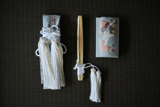 筥迫・懐剣　刺繍水色