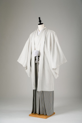 白地にドット柄＆銀縞の袴