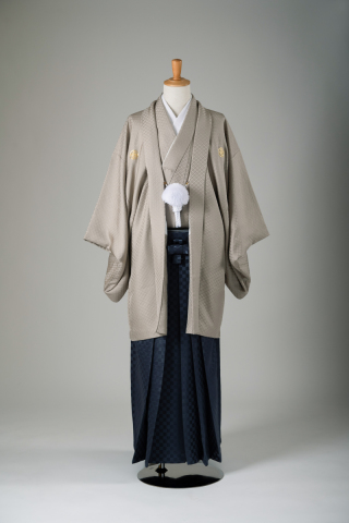 グレーベージュ紋付＆グレー・市松柄の袴