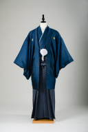 ブルー更紗文様の紋付＆グレー・市松柄の袴