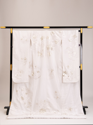 白無垢　品番２０番（銀糸）