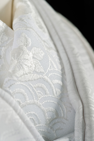 刺繍衿・青海波（白）