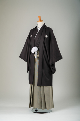 鳶色の紋付＆正絹の袴（茶系）