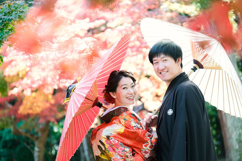 鮮やかな赤は目を惹きますね