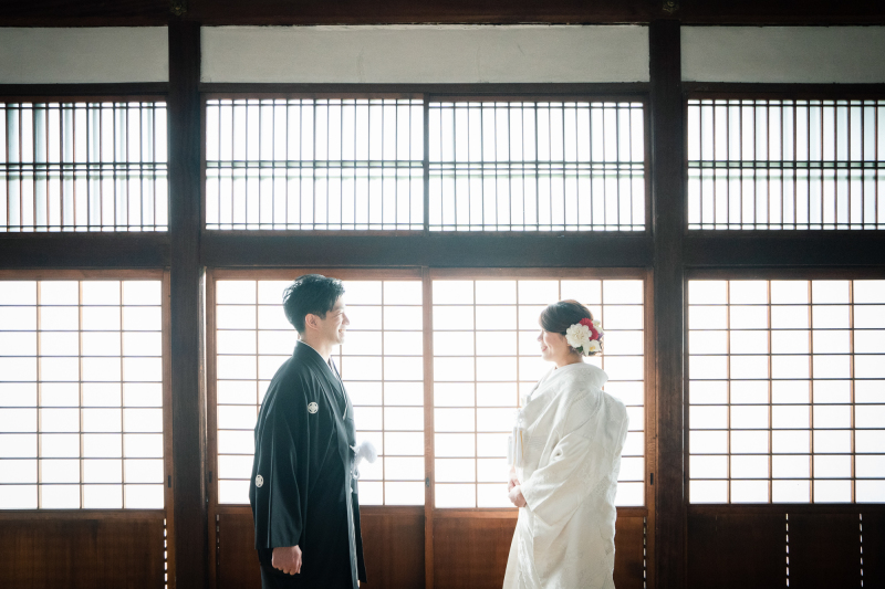 白無垢と黒紋付袴