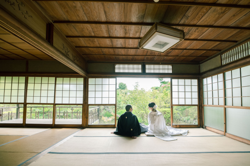 白無垢と色打掛