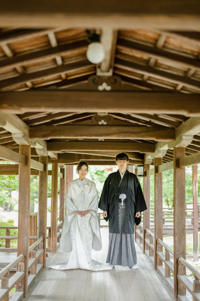 白無垢と黒紋付袴