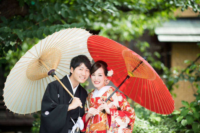 赤い傘と白い傘