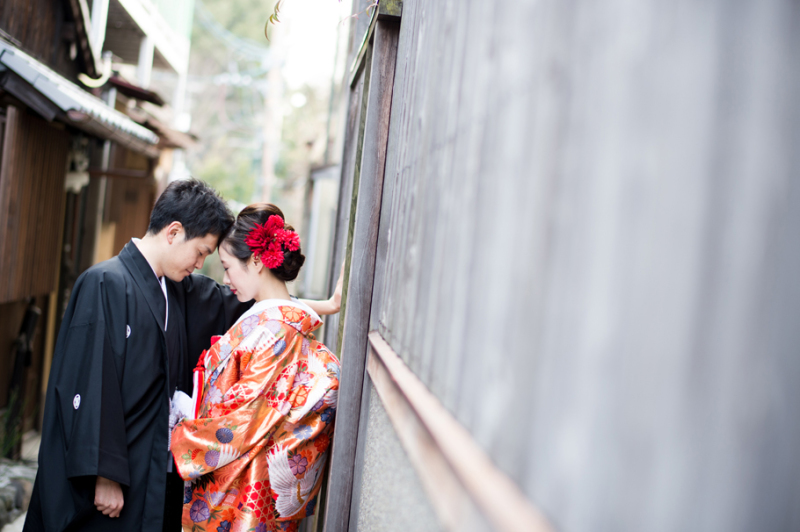 路地裏でムーディーに。