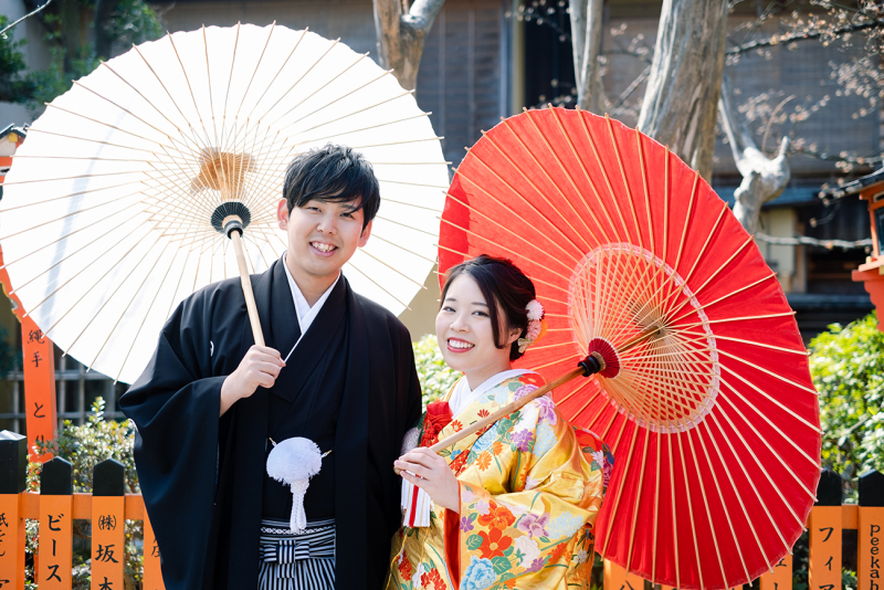 赤と白のカラー