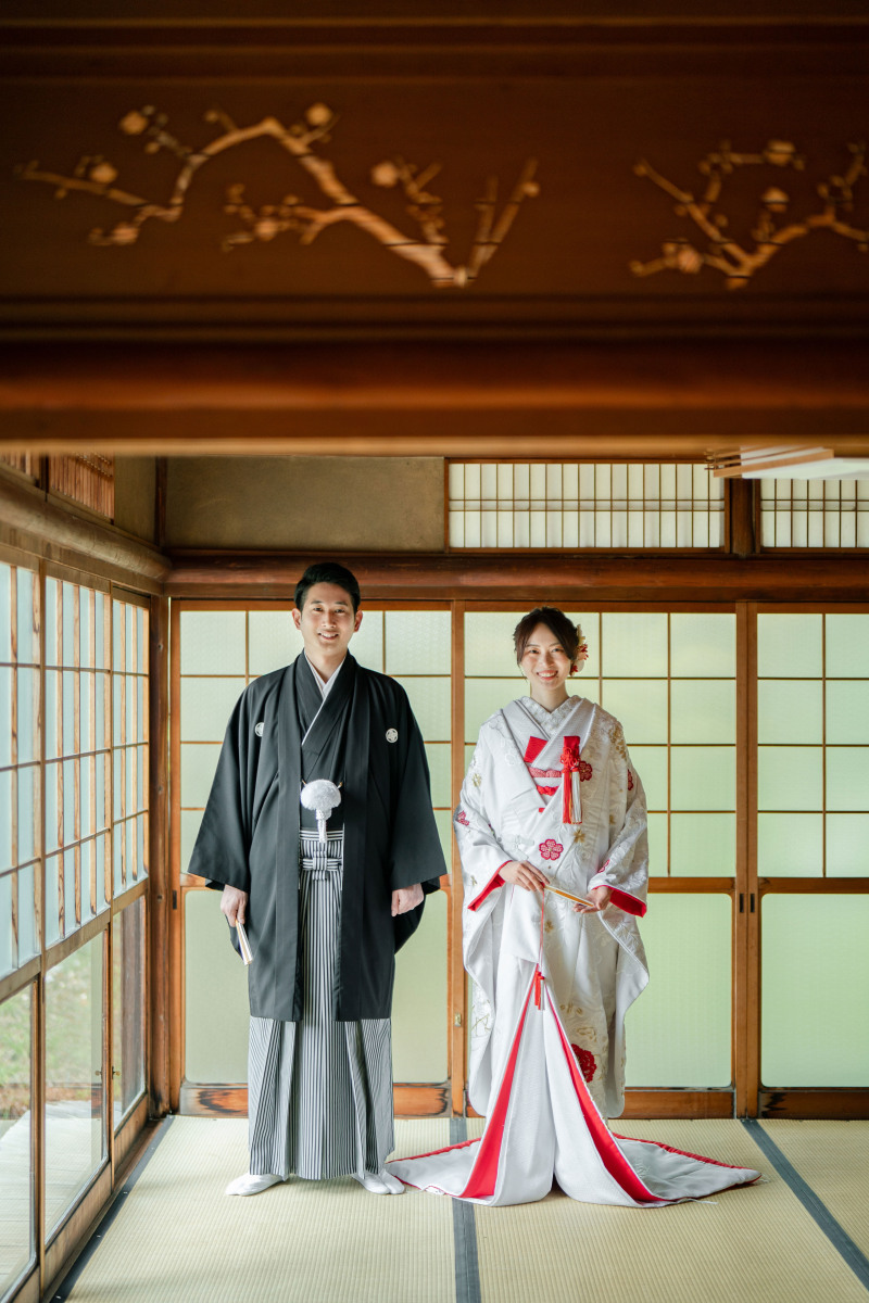 黒紋付と白無垢