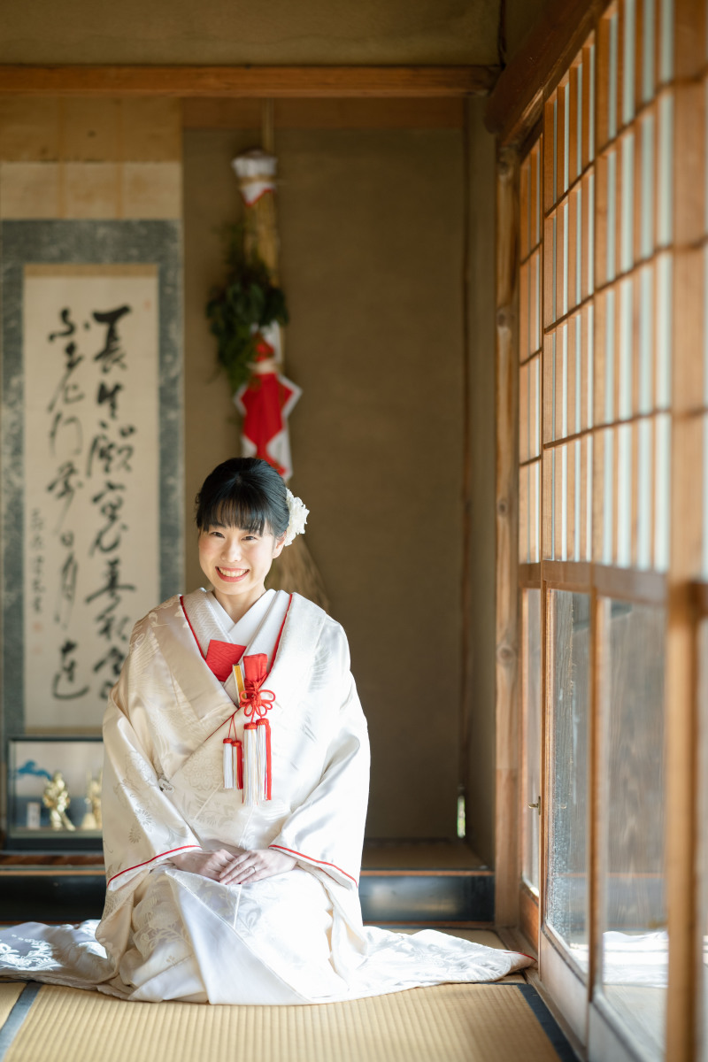 赤ラインの白無垢