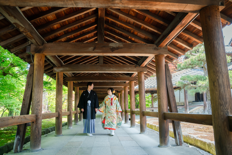 見つめ合いながら