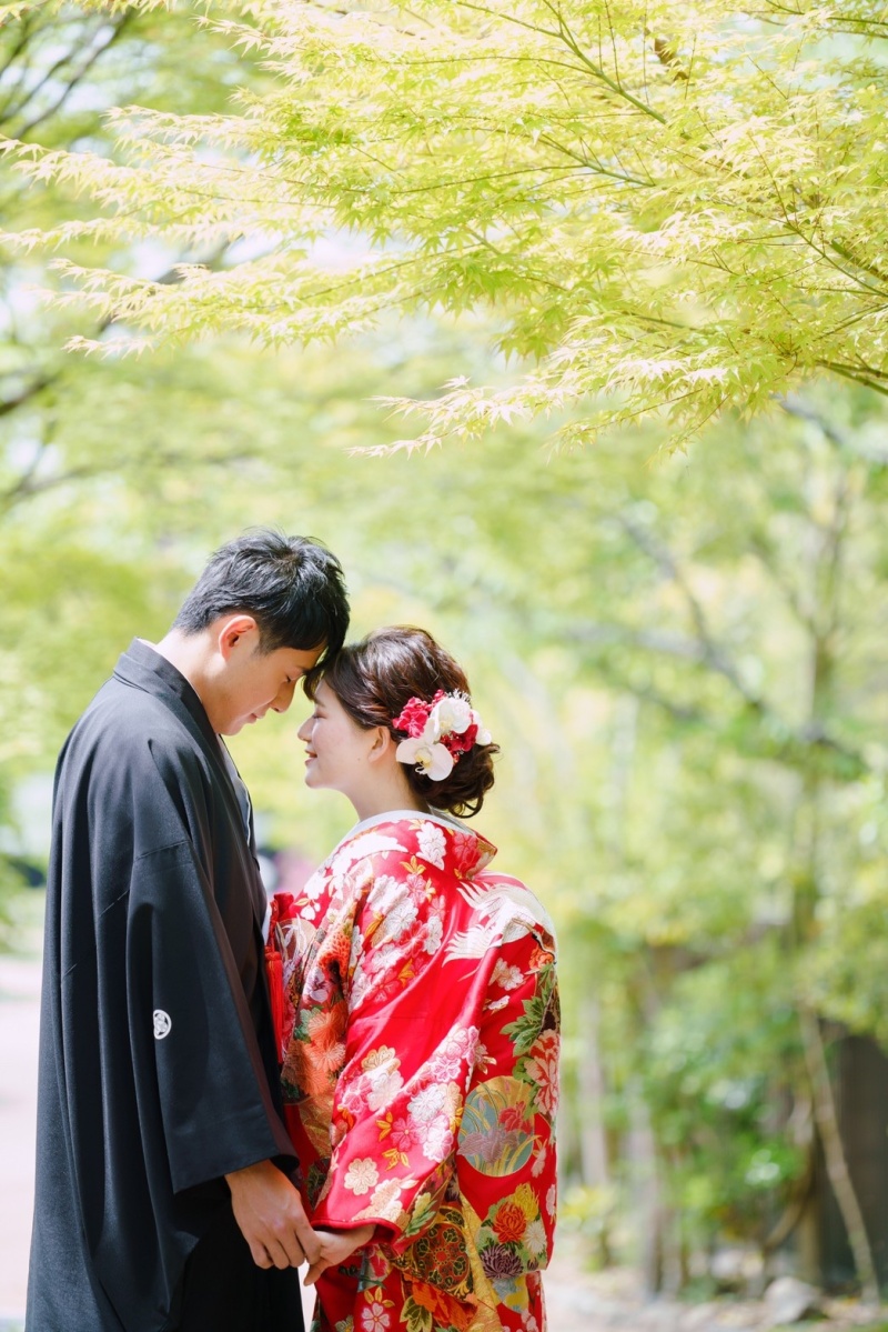 おでこくっつけ