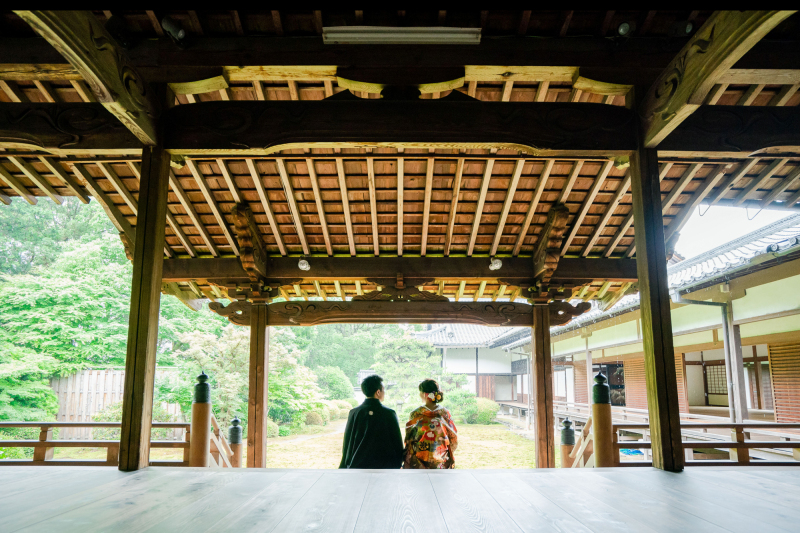 座ったイメージ