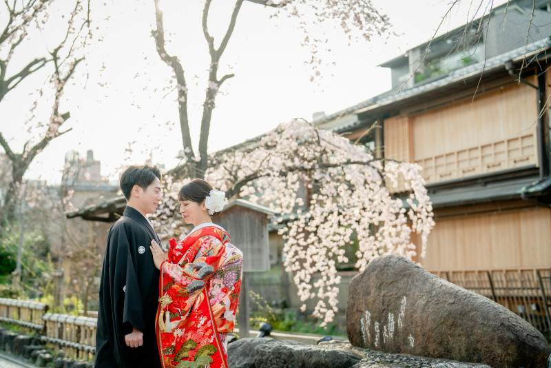 桜が咲き始めました