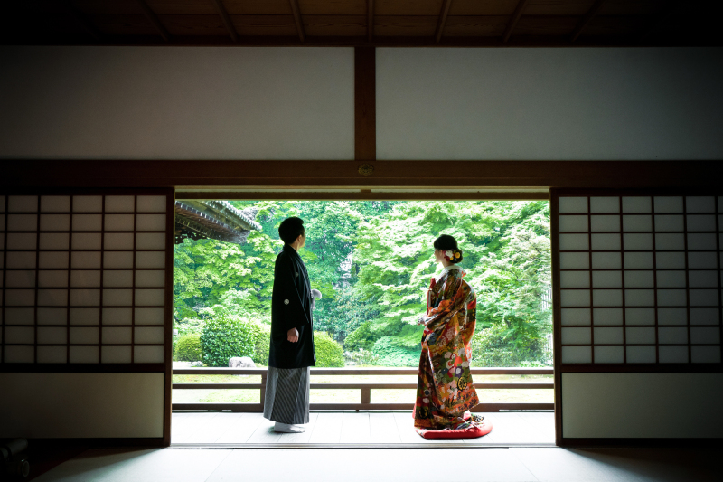 寺院の額縁ショット