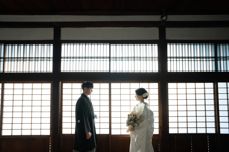 白無垢と黒紋付