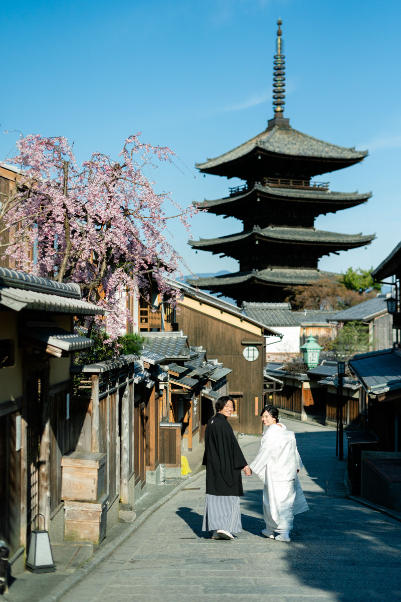 桜と青空と京都