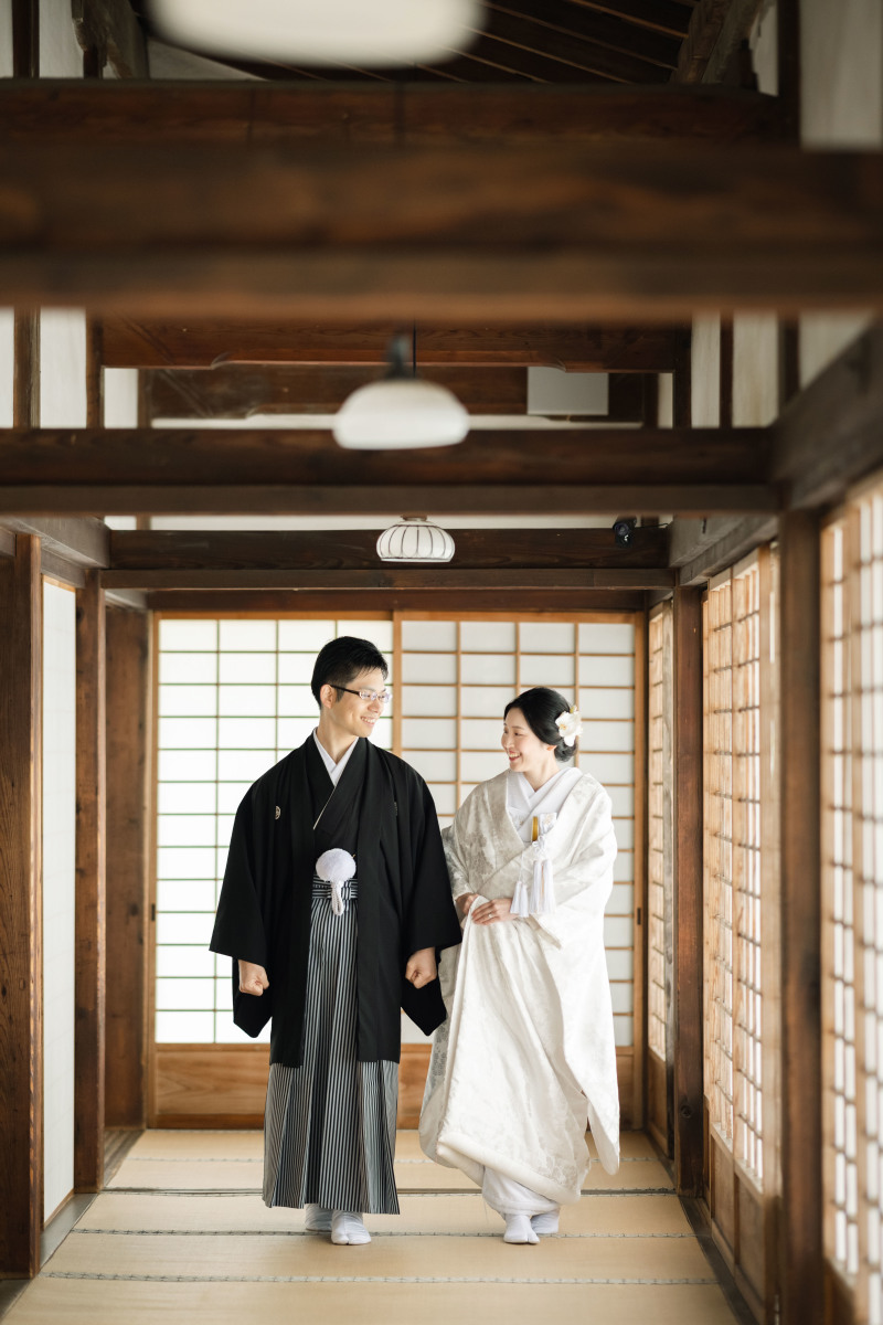 白無垢と紋付袴