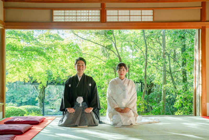 明るいお茶室で