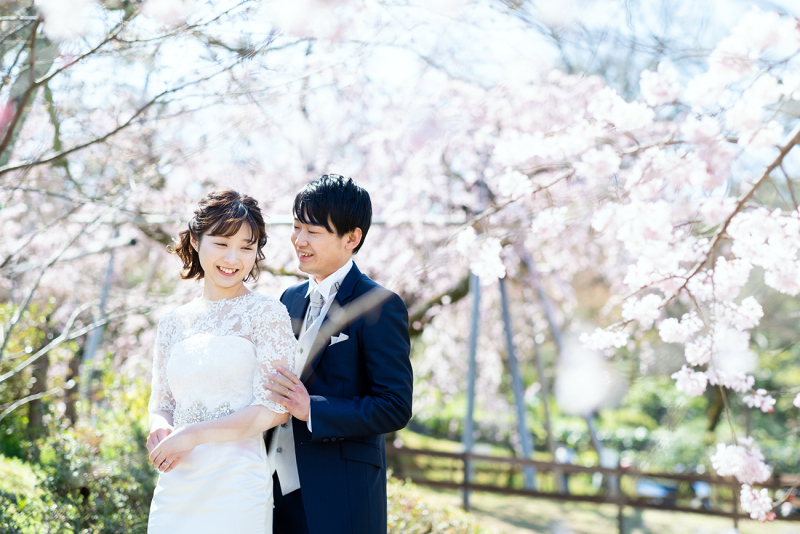 和装と洋装で前撮り撮影を