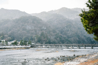 雪と嵐山