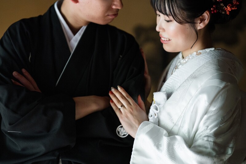 添えられた手には