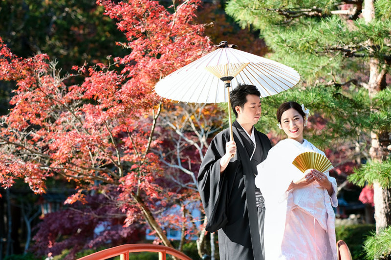 秋の色が和装を更に引きたててくれます。