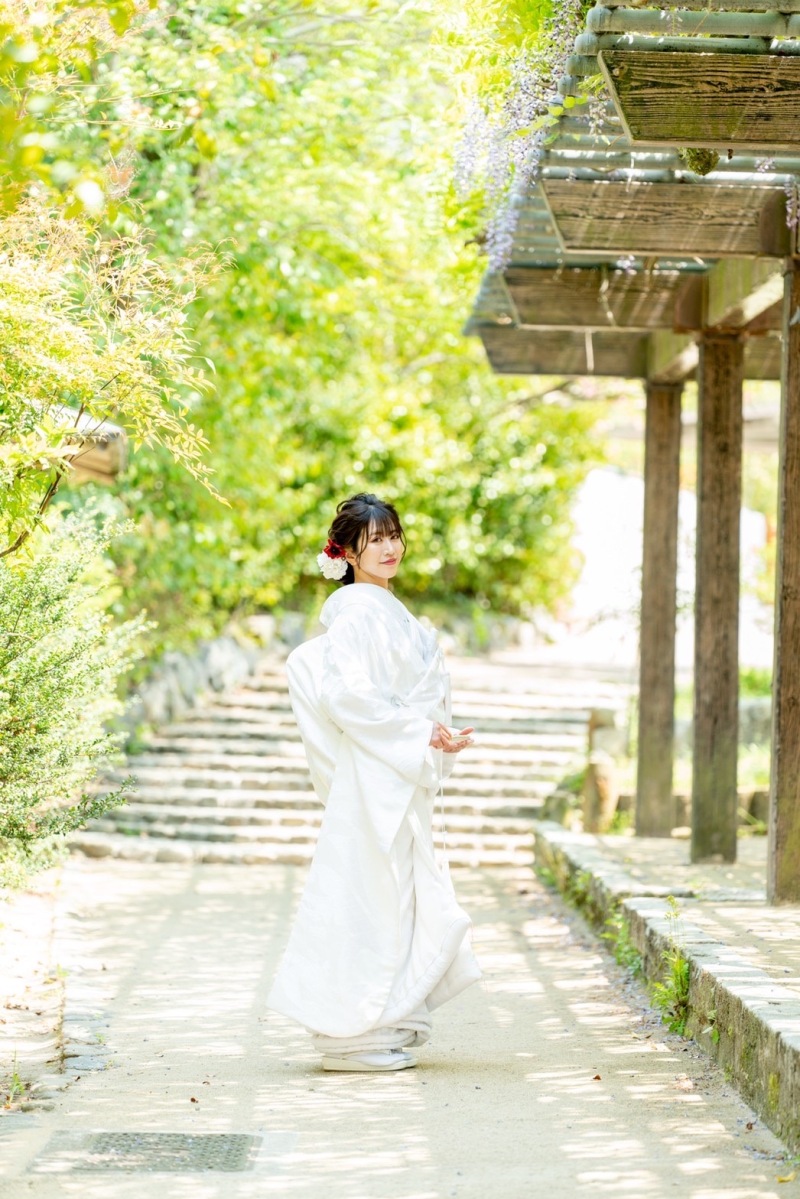 木漏れ日の下で