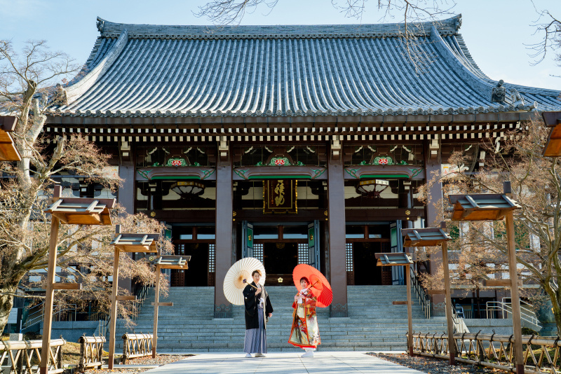 荘厳な佇まいで