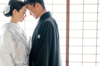 白無垢と胡蝶蘭