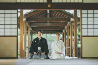 静かな寺院で和装前撮り