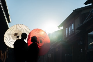 早朝の八坂の塔にて