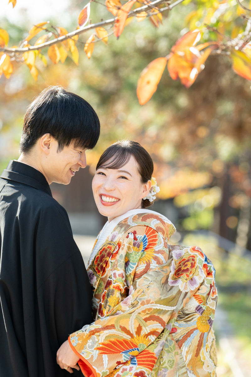 少し視線をはずして