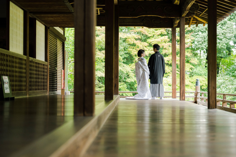 白無垢と黒紋付