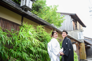 八坂の雰囲気を楽しんで