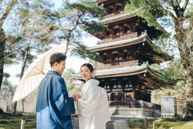 白無垢と色紋付き