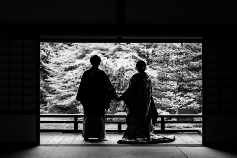 庭園を眺めながら