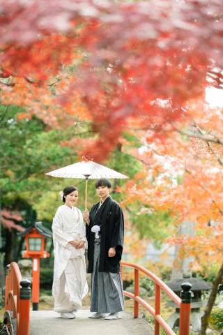 秋の神社で前撮り