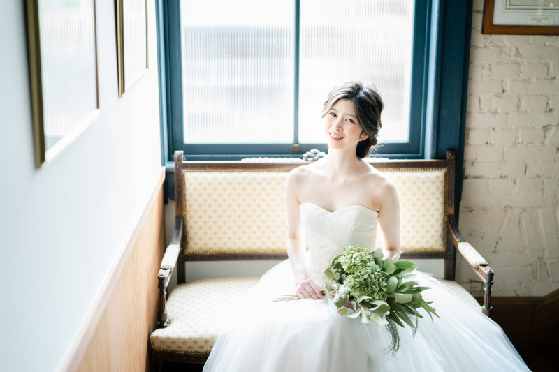 ウェディングドレスは10点以上が無料