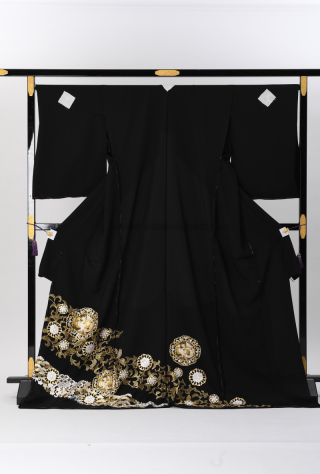 前撮りの日に、ご家族の留袖・訪問着レンタルと着付けヘアセット