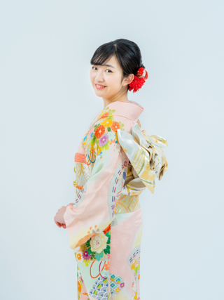 前撮りの日に、ご家族の振袖レンタルと着付けヘアセット