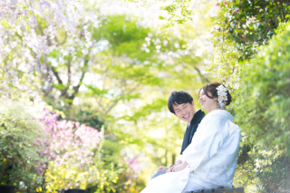 お二人がリラックスして、楽しまれている写真が好きです。型通りのお写真も撮影いたしますが、デート気分でお楽しみいただければナチュラルな表情も残すことができます。