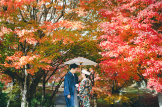 【秋の早割】平日、紅葉の寺院 和装1着プラン|花嫁衣裳100種類以上からセレクト|美肌補正10カットサービス
