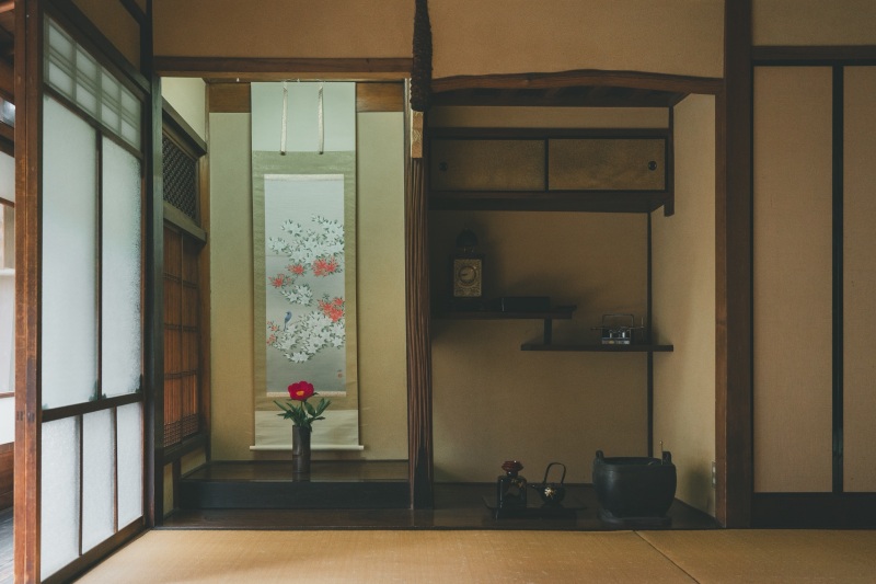 【暑い夏!6~9月限定】京町家&祇園少し和装2着プラン|白無垢と色打掛が着用できる