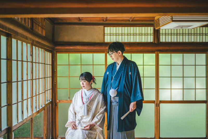 【夏季限定】梅宮大社2着プラン｜白無垢と色打掛と男性1着