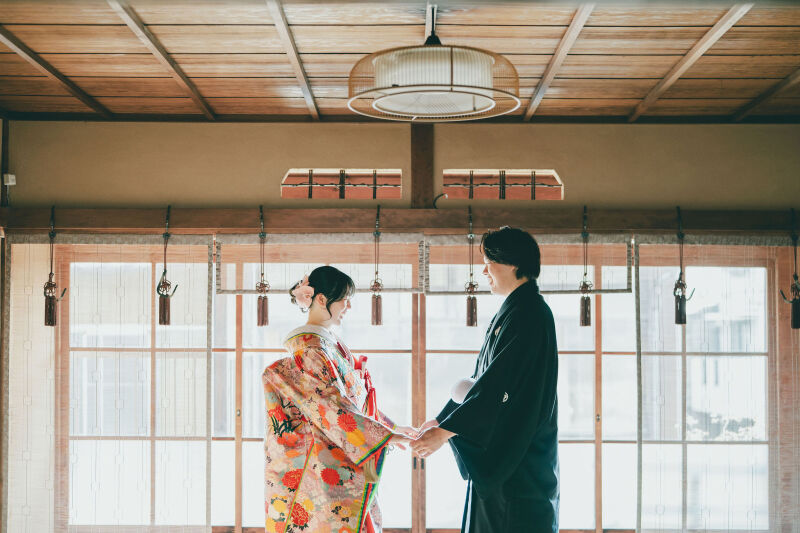 【10月限定】京町家&祇園少し和装2着プラン|白無垢と色打掛が着用できる