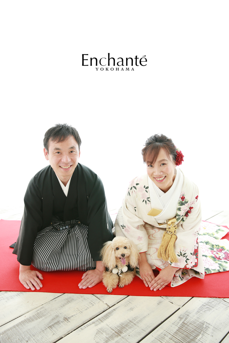 大人気の和装で正座。