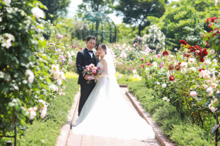 まるで絵本の世界！バラ園撮影